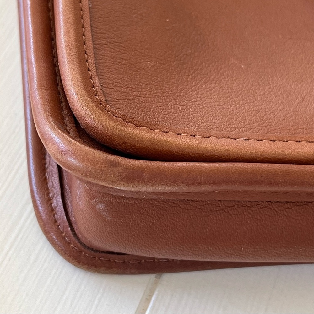 Coach Vintage Leather Crossbody Bag 5130 Tan 90s Y2K - Picture 14 of 17
